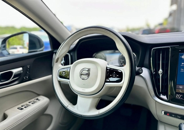 Volvo V60 cena 99900 przebieg: 167502, rok produkcji 2019 z Brzozów małe 631